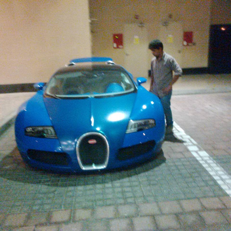 Illustration for article titled Ridiculous Veyron paintjob ruins my day, will ruin yours too.